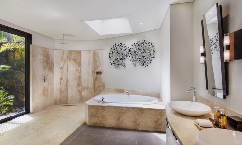 Beachfront Suite avec Piscine